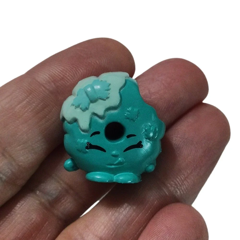 Shopkins Mackenzie Maple Donut Easter 2018 Surprise Eggs Blue Teal Season 9